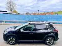 Begagnad Peugeot 2008 Allure Premium 2018 Svart SUV