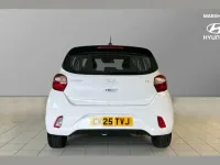 Używany Hyundai i10 Advanced 63 KM (46 kW) 2025 Biały Hatchback