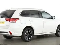 Used Mitsubishi Outlander P-HEV 2018 White SUV