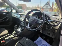 Used Vauxhall Astra SRi 200 HP (147 kW) 2018 Silver Hatchback
