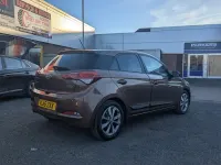 Używany Hyundai i20 Premium 100 KM (73 kW) 2015 Brązowy Hatchback