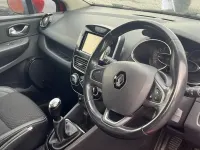 Used Renault Clio Dynamique 90 HP (66 kW) 2017 Red Hatchback