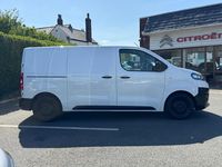Used Citroën Dispatch 99 HP (72 kW) 2020 White MPV
