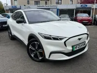 Used Ford Mustang Select 268 HP (197 kW) 2025 White Hatchback