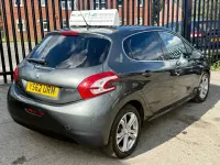 Used Peugeot 208 Allure 68 HP (50 kW) 2013 Grey Hatchback