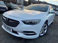 Used Vauxhall Insignia SRi 165 HP (121 kW) 2018 White Hatchback