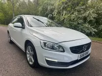 Used Volvo V60 148 HP (108 kW) 2018 White Estate