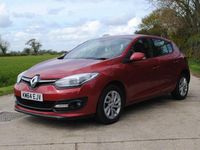Used Renault Mégane III Dynamique 110 HP (80 kW) 2014 Red Hatchback