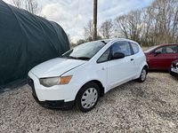 Used Mitsubishi Colt 2009 White Hatchback