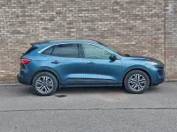 Usado Ford Kuga Titanium 120 HP (88 kW) 2022 Azul SUV