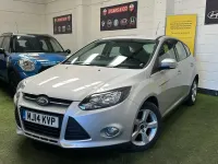 Begagnad Ford Focus Zetec 2014 Silver Halvkombi