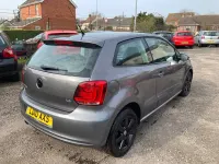 Usado VW Polo SE 85 CV (62 kW) 2010 Gris Utilitario