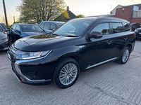 Begagnad Mitsubishi Outlander P-HEV 2019 Svart Kombi