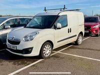 Second-hand Vauxhall Combo Sportive 95 CP (69 kW) 2016 Alb Monovolum