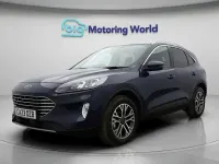 Usado Ford Kuga Titanium 150 HP (110 kW) 2023 Azul SUV