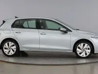 Second-hand VW Golf VIII Style 150 CP (110 kW) 2025 Argintiu Hatchback