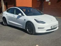 Used Tesla Model 3 77 kW (106 HP) 2019 White Sedan