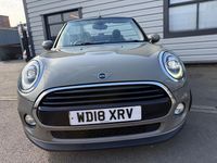 Begagnad Mini Cooper Cabriolet 2018 Grå Cab