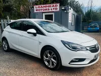 Używany Vauxhall Astra SRi 105 KM (77 kW) 2018 Biały Hatchback