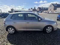Usado Skoda Fabia 60 HP (44 kW) 2016 Bege Citadino
