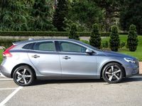 used Volvo V40 1.5 T3 R-DESIGN NAV PLUS 5d AUTO 150 BHP Hatchback