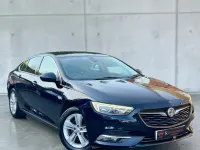 Second-hand Vauxhall Insignia SRi 136 CP (100 kW) 2018 Albastru Hatchback