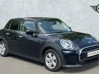 Usado Mini Cooper Classic 134 HP (98 kW) 2022 Preto Citadino