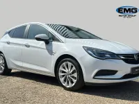 Used Vauxhall Astra 150 HP (110 kW) 2018 White Hatchback