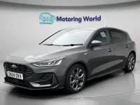 Second-hand Ford Focus ST-Line 125 CP (91 kW) 2024 Gri Hatchback