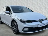 Używany VW Golf VIII Style 130 KM (95 kW) 2022 Biały Hatchback