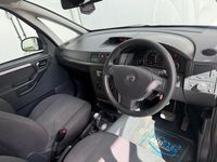 Second-hand Vauxhall Meriva 2007 Argintiu Monovolum