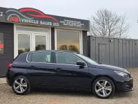 Usado Peugeot 308 Allure 130 CV (95 kW) 2018 Azul Utilitario