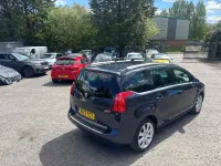 Used Peugeot 5008 Allure 2013 Blue MPV