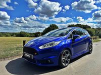 Używany Ford Fiesta ST 2016 Niebieski Hatchback