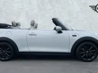 Usado Mini Cooper 134 HP (98 kW) 2016 Prateado Citadino