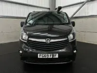 Second-hand Vauxhall Vivaro Sportive 120 CP (88 kW) 2019 Negru Monovolum