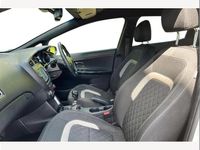 Used Kia Ceed GT-Line 134 HP (98 kW) 2018 White Hatchback