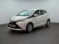 Used Toyota Aygo X-play 69 HP (50 kW) 2017 White Hatchback