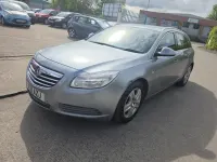 Used Vauxhall Insignia 160 HP (117 kW) 2011 Silver Estate