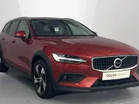 Used Volvo V60 CC 247 HP (181 kW) 2022 Red Estate