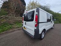 Used Vauxhall Vivaro 115 HP (84 kW) 2013 White MPV