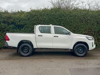 Used Toyota HiLux Active 150 HP (110 kW) 2024 White Pickup