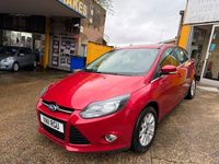 Used Ford Focus Titanium 125 HP (91 kW) 2011 Red Hatchback