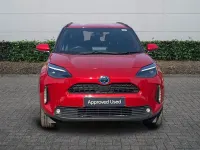 Used Toyota Yaris Hybrid Design 2023 Red Estate