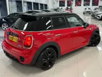 Używany Mini Cooper Hatch 136 KM (100 kW) 2018 Czerwony Hatchback