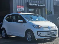 Begagnad VW up! high up! 75 HK (55 kW) 2013 Vit Halvkombi