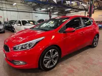 Używany Kia Ceed 2015 Czerwony Hatchback