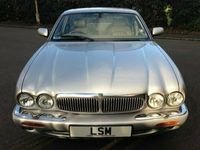 Usado Jaguar XJ8 240 HP (176 kW) 2002 Sedan