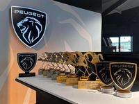 Begagnad Peugeot 2008 GT 129 HK (94 kW) 2022 Grå SUV