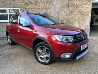 Used Dacia Sandero Comfort 90 HP (66 kW) 2018 Red Hatchback